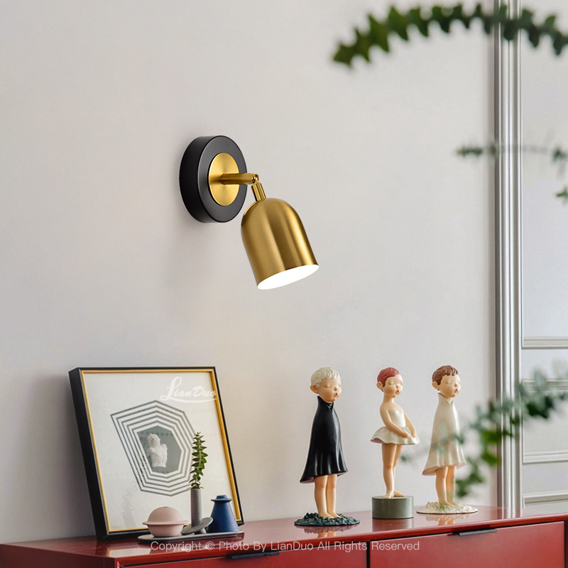 Interior Design Years Of Study - Moderne draaibare LED wandlamp met spiegelfront